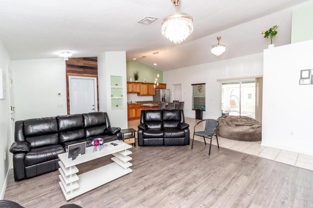 Gorgeous Fully Furnished 2-bedroom Luxury Kissimmee