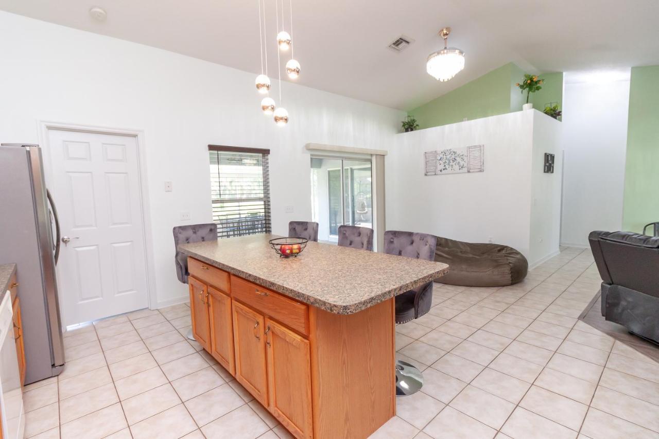 Gorgeous Fully Furnished 2-bedroom Luxury *